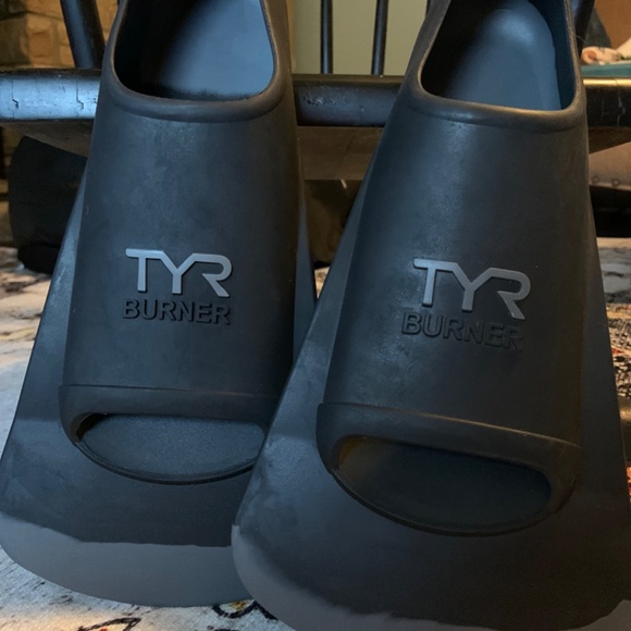 TYR Burner Swim Fins - Picture 6 of 8